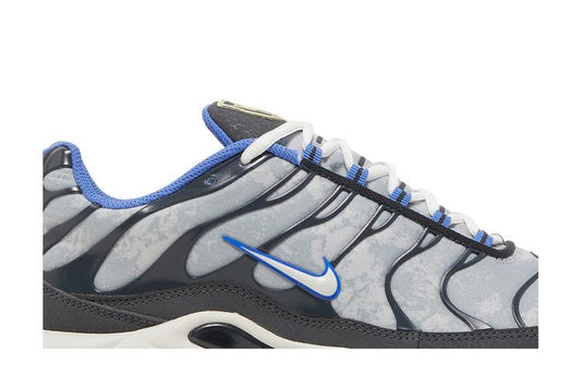 Nike Air Max Plus Social F.C.