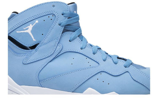 Jordan 7 Retro Pantone