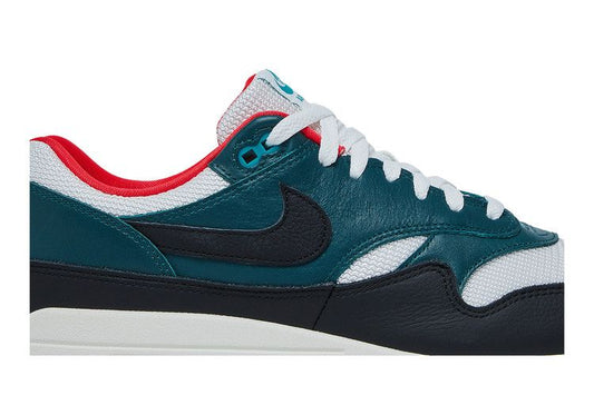 Nike Air Max 1 LeBron James Liverpool F.C.