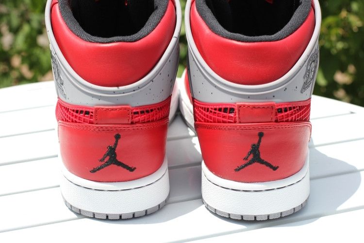 Jordan 1 Retro 89 Fire Red