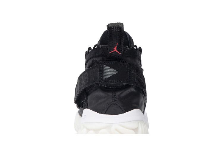 Jordan Proto React Black White