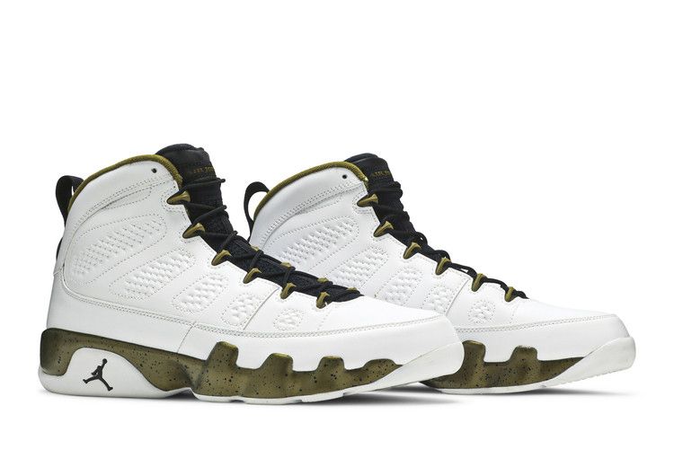 Jordan 9 Retro Statue