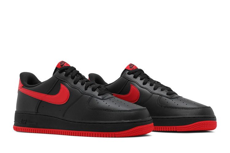 Nike Air Force 1 Low Bred