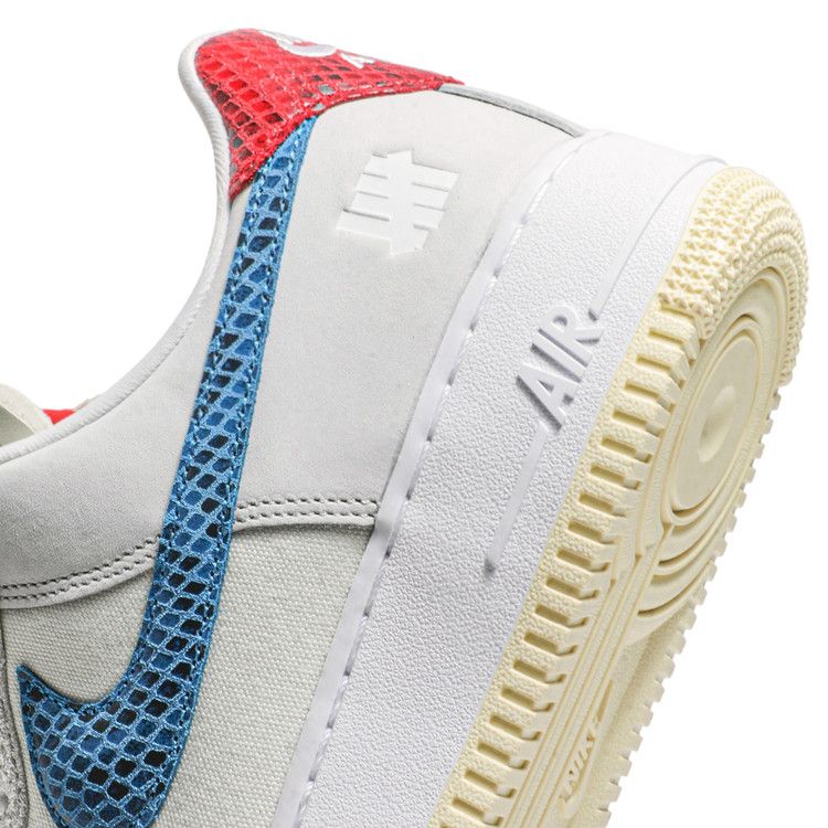 Nike Air Force 1 Low SP Undefeated 5 On It Dunk vs. AF1