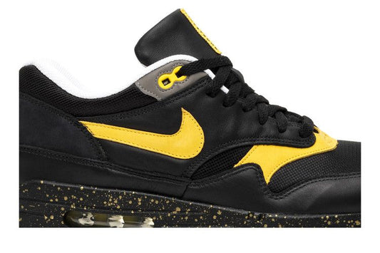 Nike Air Max 1 Livestrong