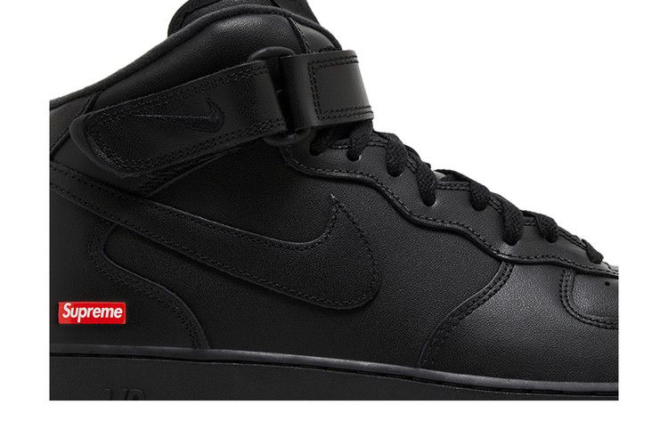 Nike Air Force 1 Mid Supreme Black
