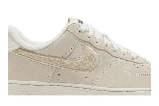 Nike Air Force 1 Low '07 SE Sanddrift Gum Fleece (Women's)