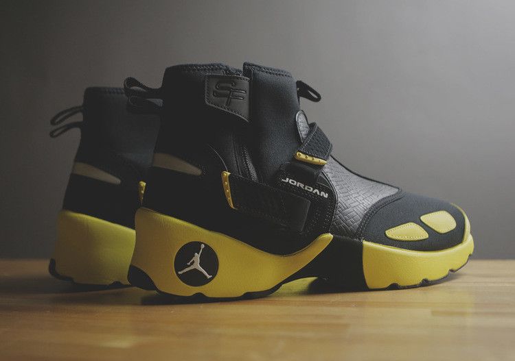 Jordan Trunner LX High Solefly