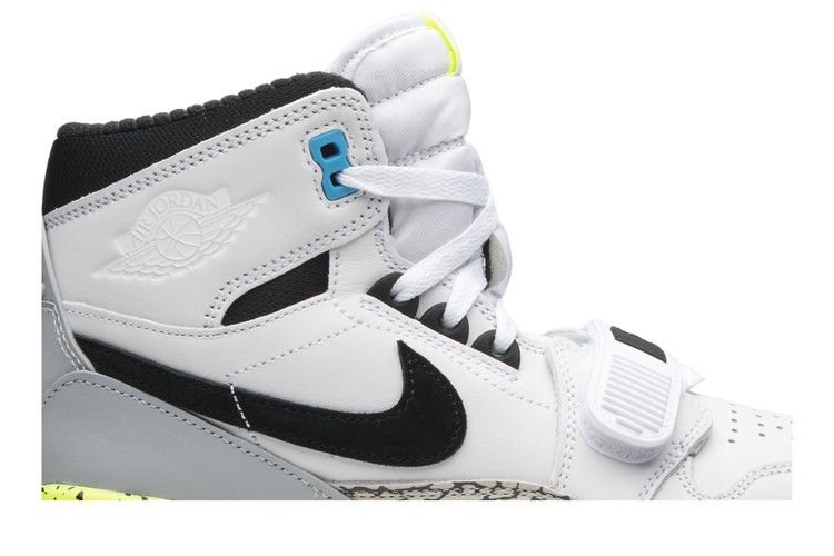 Jordan Legacy 312 Command Force Volt