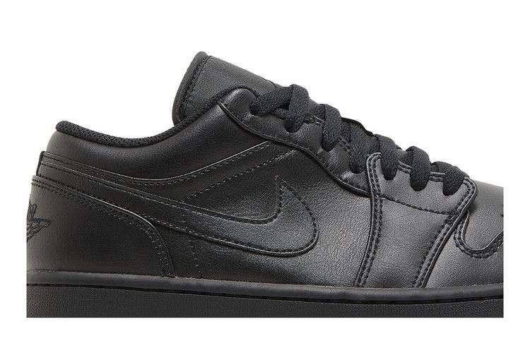 Jordan 1 Low Triple Black (2022)
