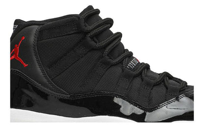 Jordan 11 Retro Playoffs (2001)