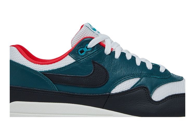 Nike Air Max 1 LeBron James Liverpool F.C.