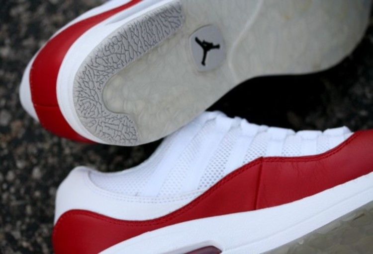 Jordan CMFT Viz Air 11 Candy Cane