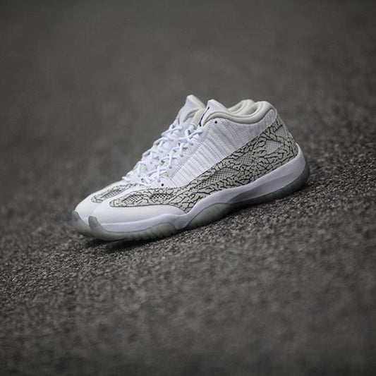 Jordan 11 Retro Low IE Cobalt (2015)