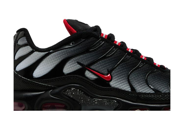 Nike Air Max Plus Black Gradient Red