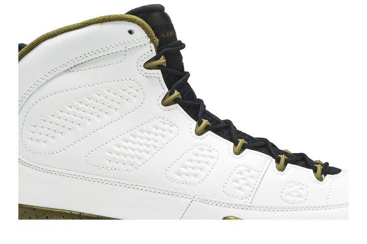 Jordan 9 Retro Statue