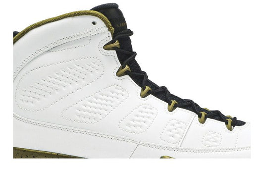 Jordan 9 Retro Statue