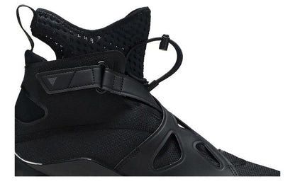 Jordan Air Latitude 720 Triple Black (Women's)