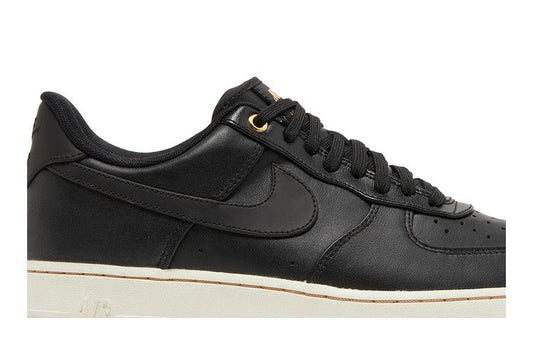 Nike Air Force 1 Low Black Pack