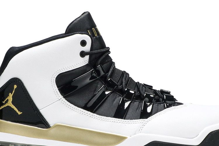 Jordan Max Aura White Metallic Gold Black