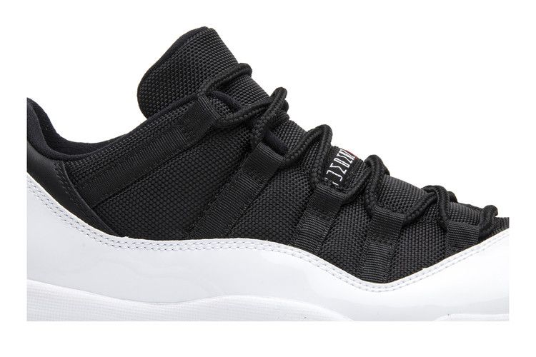 Jordan 11 Retro Low Tuxedo