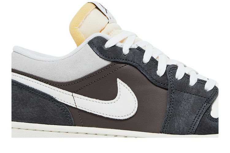 Jordan 1 Low SNKRS Day Korea Magpie (2023)