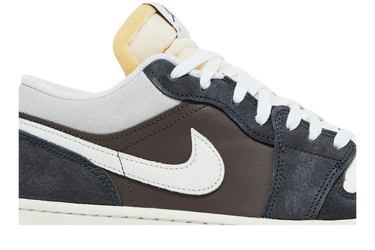 Jordan 1 Low SNKRS Day Korea Magpie (2023)