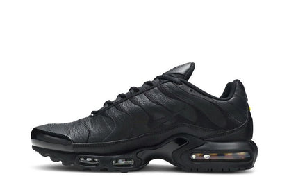 Nike Air Max Plus Triple Black Leather