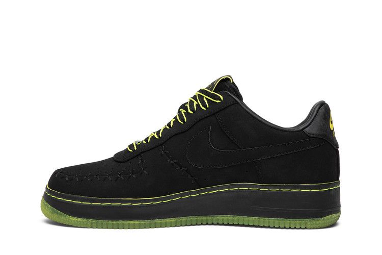 Nike Air Force 1 Low 1World KAWS
