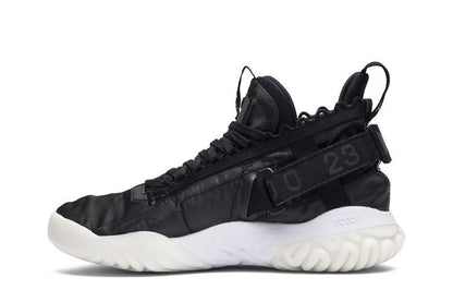 Jordan Proto React Black White