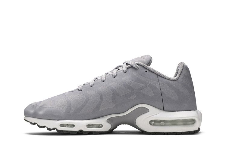Nike Air Max Plus Big Logo Wolf Grey