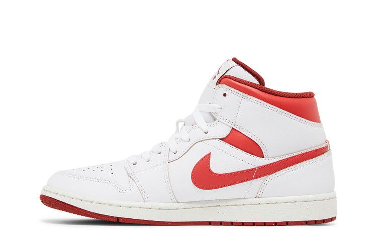 Jordan 1 Mid SE Dune Red