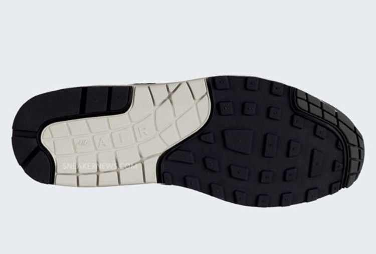 Nike Air Max 1 Dark Obsidian