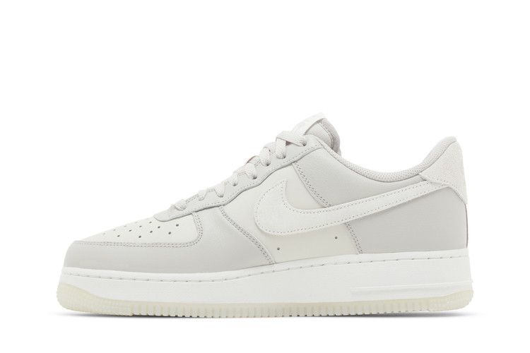 Nike Air Force 1 Low '07 LV8 Light Bone