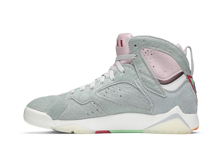 Jordan 7 Retro Neutral Grey