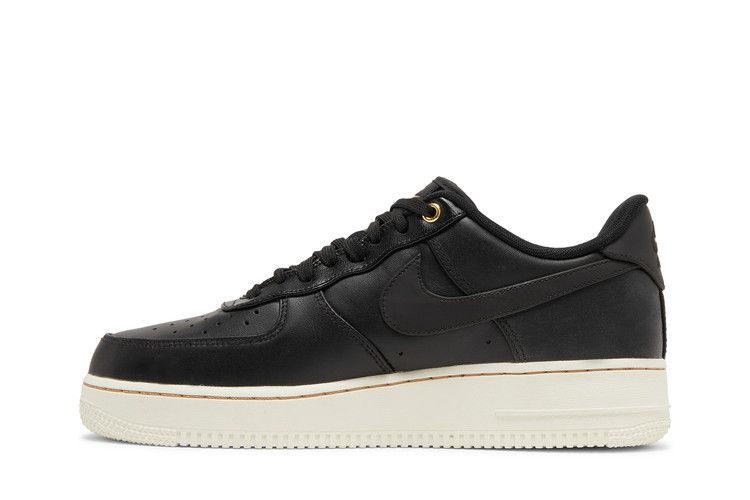 Nike Air Force 1 Low Black Pack
