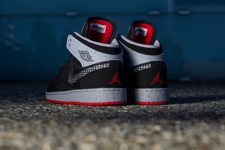 Jordan 1 Retro 89 Black Cement