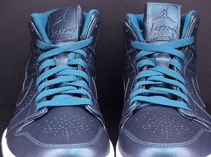 Jordan 1 Mid Nouveau Space Blue