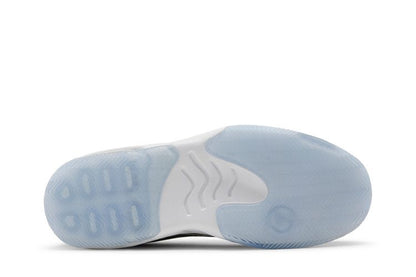 Jordan Max Aura 2 White Black Gym Red