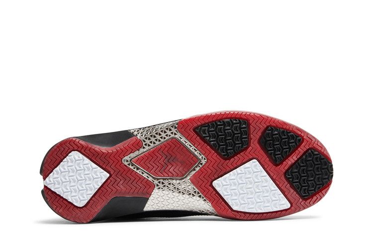 Jordan 22 OG Black Varisty Red 5 8ths