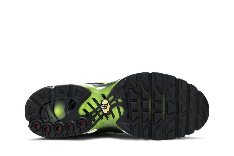 Nike Air Max Plus Black Dark Grey Volt