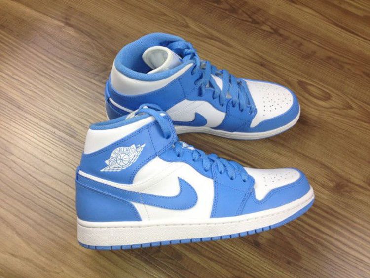 Jordan 1 Retro Mid UNC
