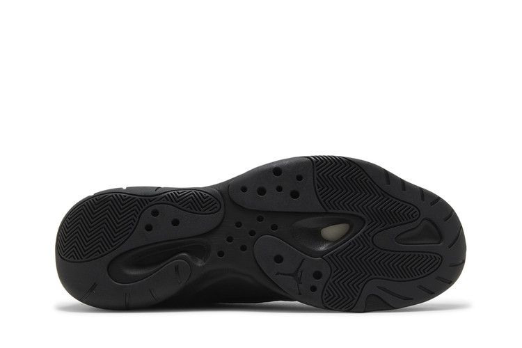 Jordan 11 CMFT Low Triple Black