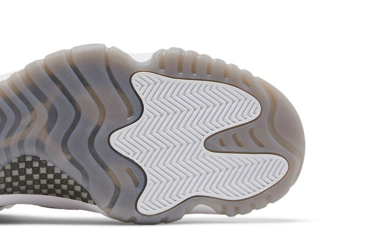 Jordan 11 Retro Low IE Light Orewood Brown