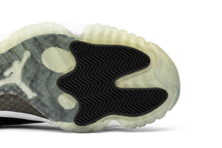 Jordan 11 Retro Concord DMP (2006)