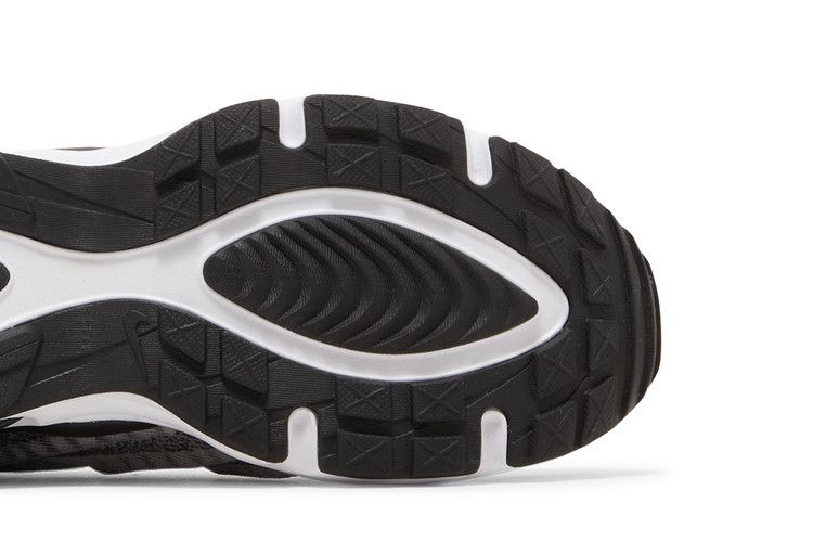 Nike Air Max Plus Black Tour Yellow