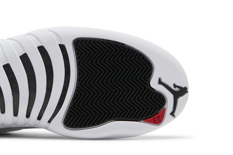 Jordan 12 Retro Playoffs (2022)
