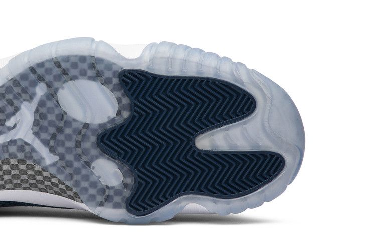 Jordan 11 Retro Low Snake Navy (2019)