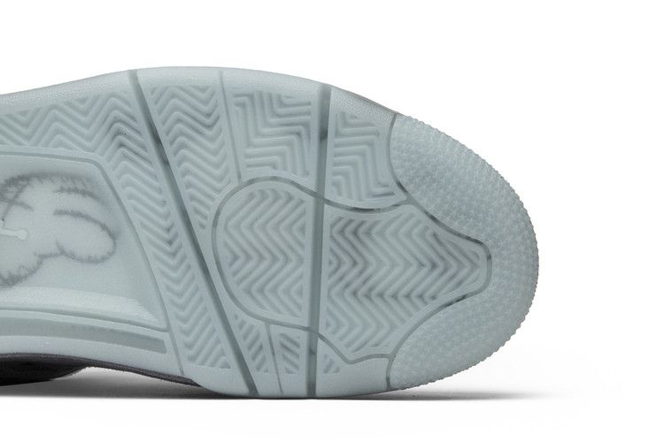 Jordan 4 Retro Kaws