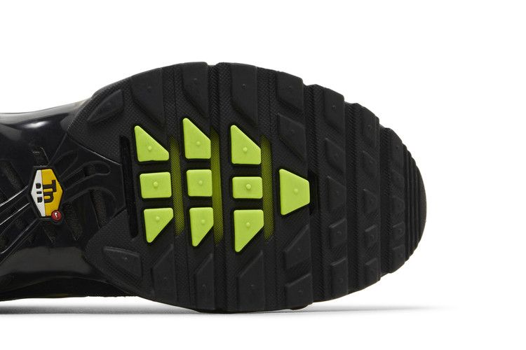 Nike Air Max Plus Black Volt